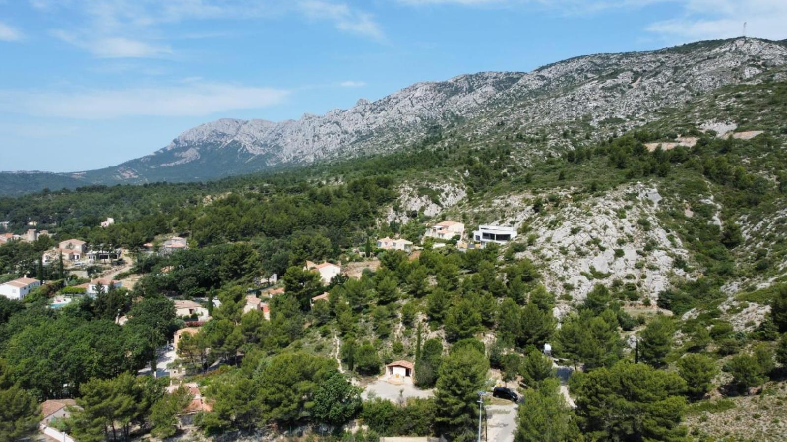 Le Cezanne Montagne Sainte-victoire Puyloubier